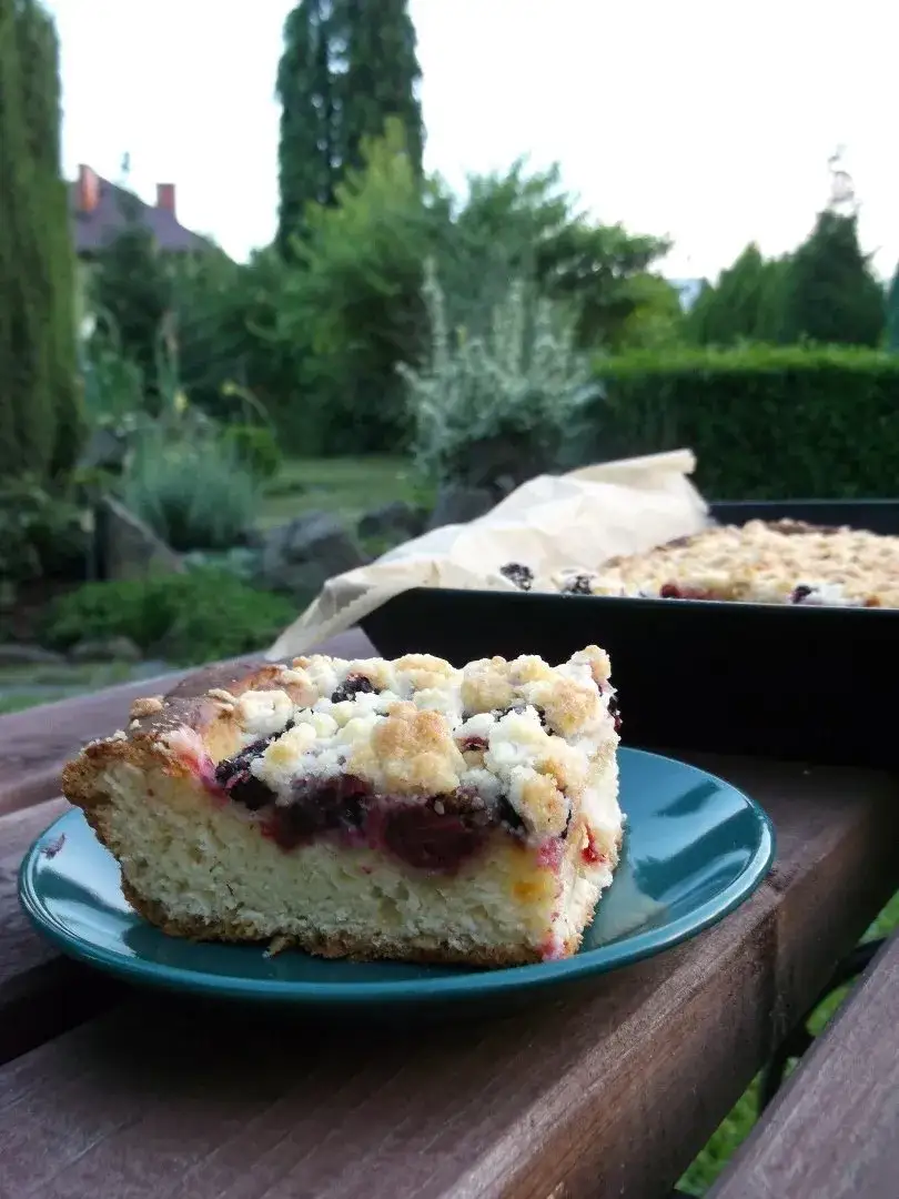 Zdjęcie Klasztorne smaki: przepis na pyszne ciasto drożdżowe Urszulanek