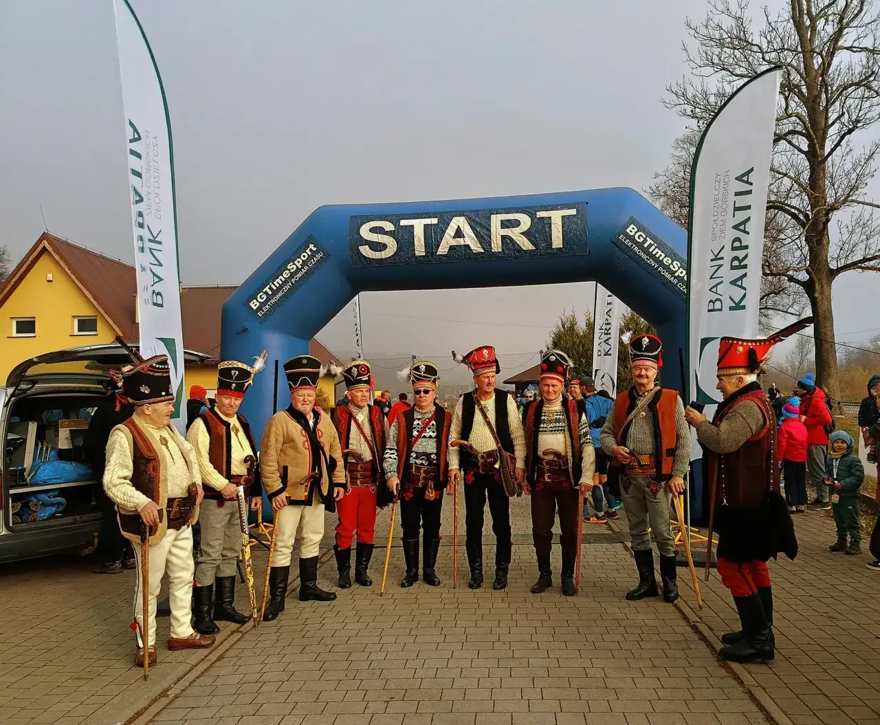 Zdjęcie Bank Spółdzielczy Ziem Górskich Karpatia w Bukowinie - lokalne wsparcie