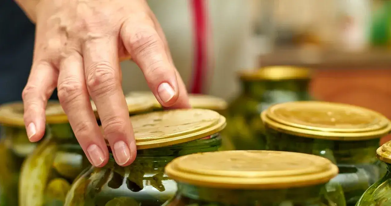 Zdjęcie Pasteryzacja w piekarniku góra dół czy termoobieg - odkryj najlepszą metodę