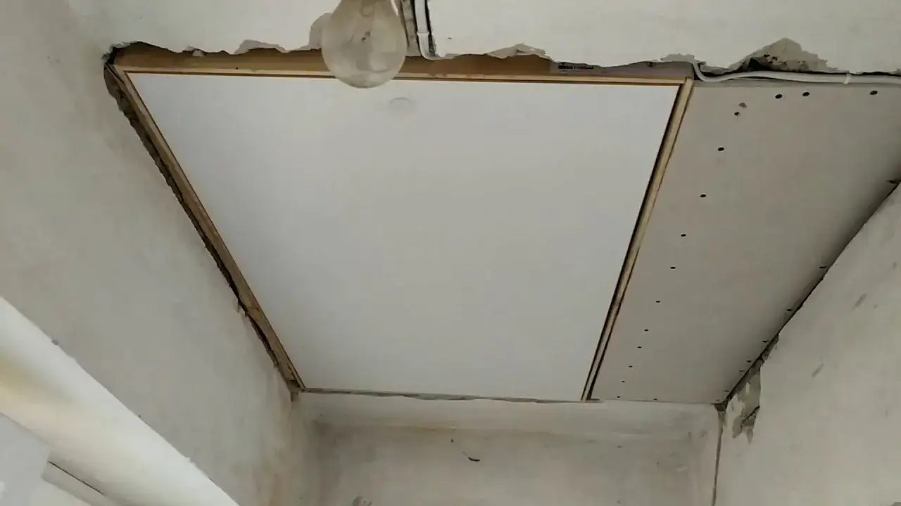 Zdjęcie Jak ocieplić właz na strych: 5 skutecznych metod izolacji