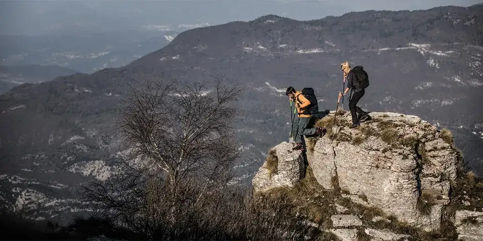 Zdjęcie Co wziąć na wyjazd w góry? Niezbędne rzeczy, które zapewnią bezpieczeństwo