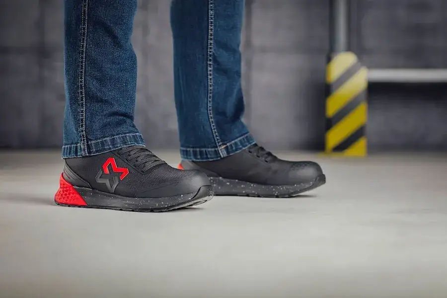 Zdjęcie Jakie obuwie do pracy w kuchni zapewni bezpieczeństwo i komfort?