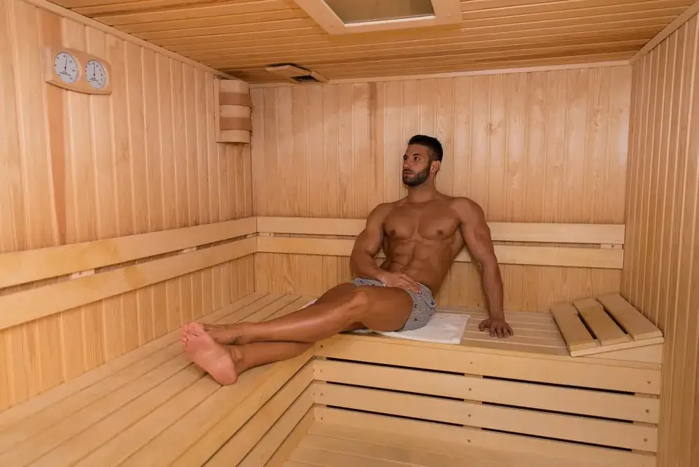 Zdjęcie Sauna po treningu: Korzyści, ryzyko i jak robić to dobrze