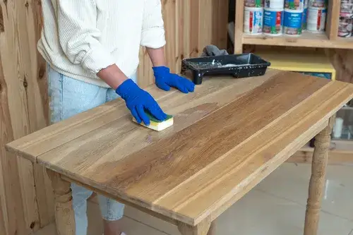 Zdjęcie Jak odnowić stół – proste kroki do pięknego efektu bez wysiłku