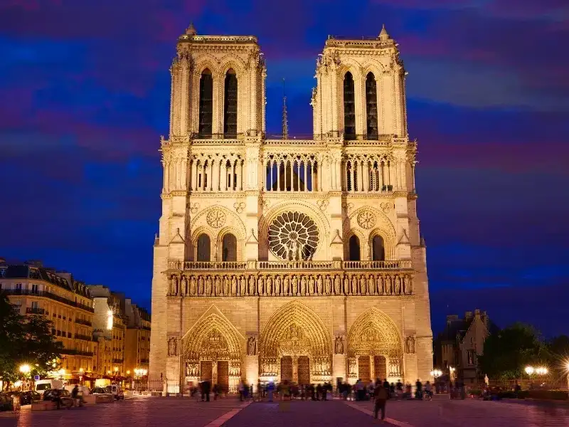 Zdjęcie Kiedy powstała katedra Notre-Dame? Odkryj jej fascynującą historię
