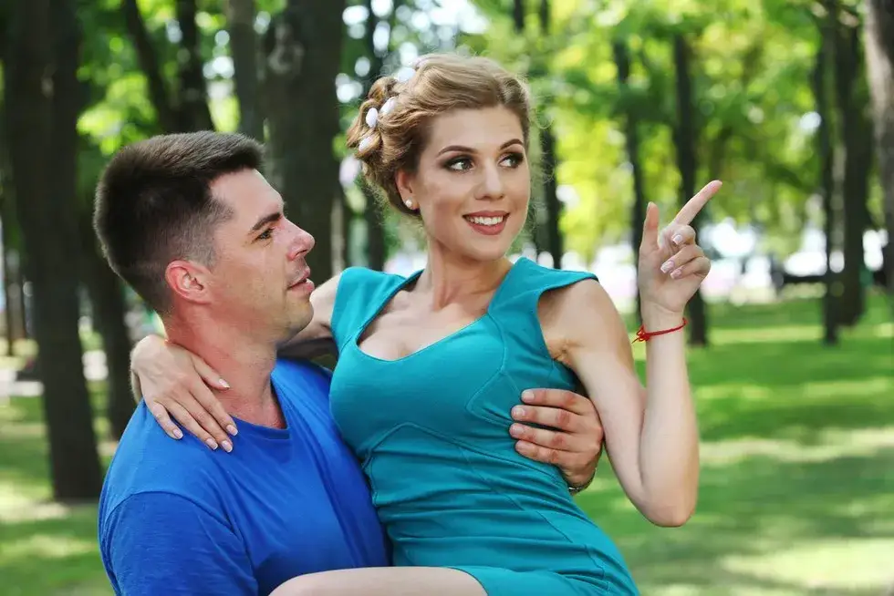 Zdjęcie Czy zakochany mężczyzna jest zazdrosny: Poznaj prawdę o zazdrości w związku