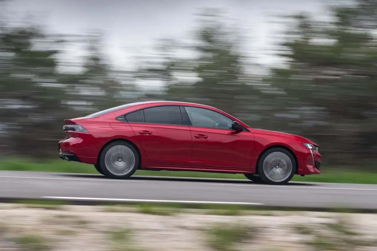 Zdjęcie Peugeot 508 opinie jaki silnik: unikaj problematycznych jednostek