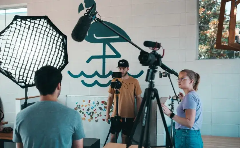 Zdjęcie Jak działa dźwięk na planie filmowym: kompletny przewodnik po realizacji