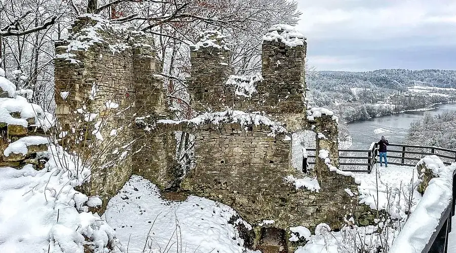 Zdjęcie Zamek Sobień: Ile kosztuje wizyta w bieszczadzkiej twierdzy?