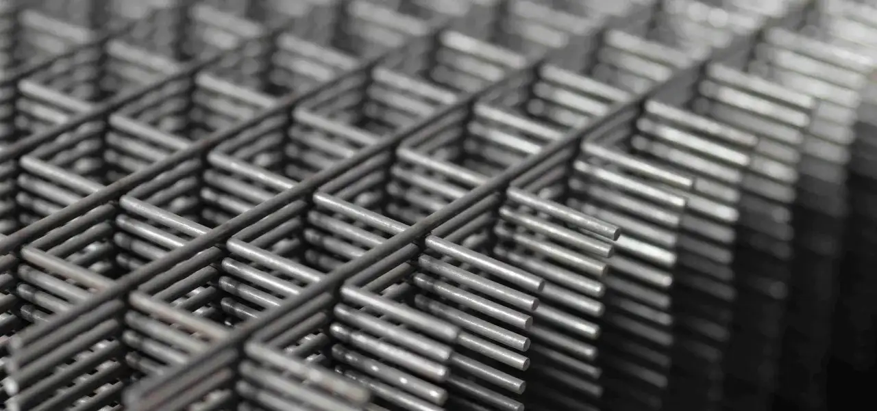 Zdjęcie Jaką siatkę na klatki dla królików wybrać, aby zapewnić bezpieczeństwo?