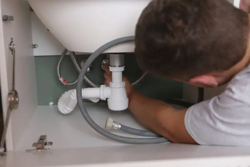 Zdjęcie Ile zarabia hydraulik na godzinę? Sprawdź, zanim zatrudnisz!