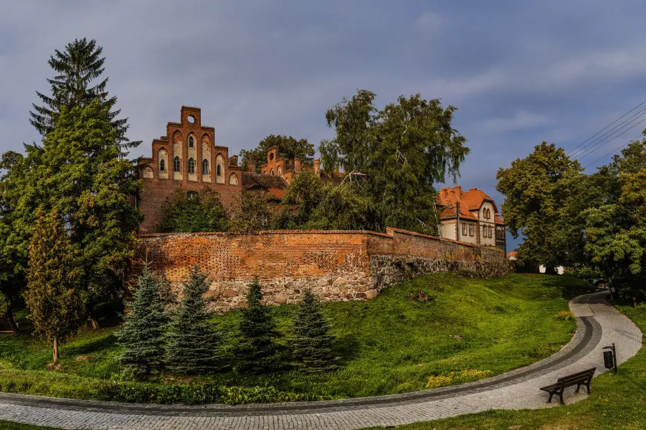 Zdjęcie Zamek w Sztumie: Fascynująca historia i tajemnice średniowiecznej warowni