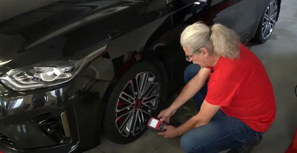 Zdjęcie Objawy uszkodzonej pompy paliwa benzyna – jak uniknąć kosztownych napraw