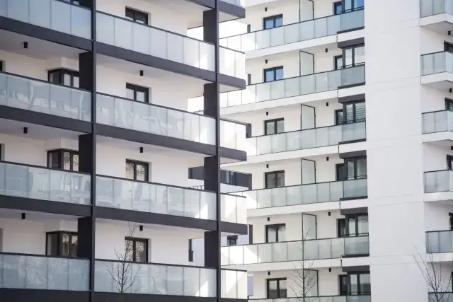 Zdjęcie Ile kosztuje apartament w Warszawie? Zaskakujące ceny i różnice!