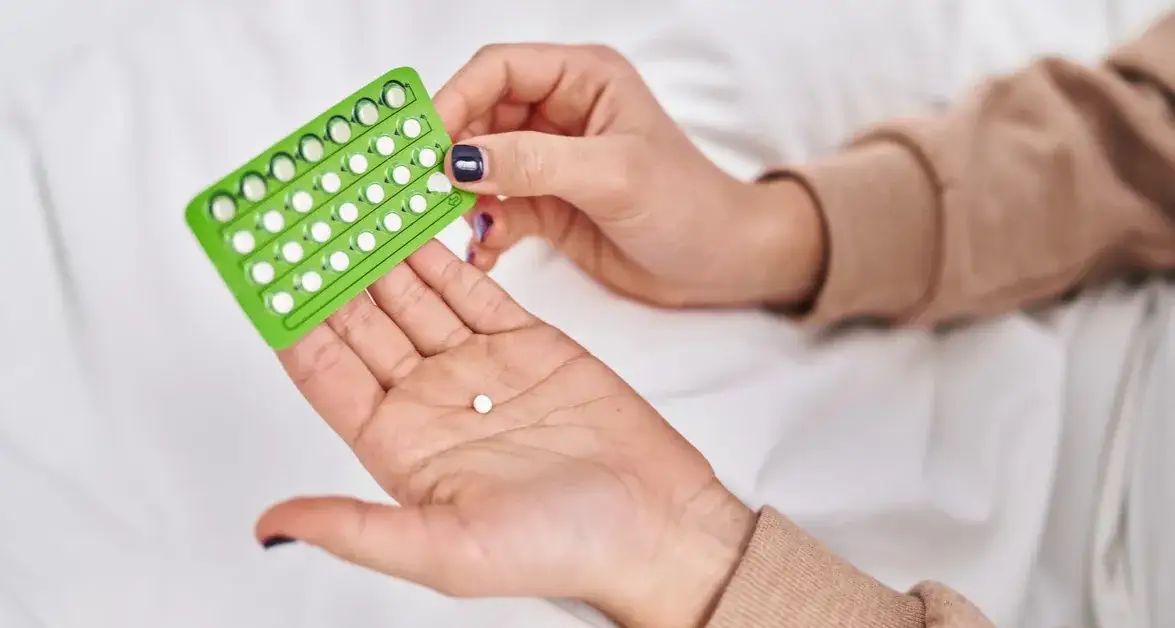 Zdjęcie Czy można już kupić tabletkę dzień po bez recepty? Sprawdź teraz!