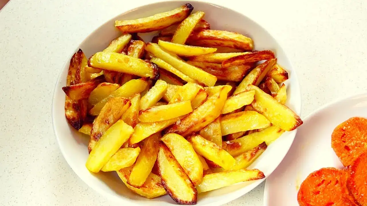 Zdjęcie Ile się piecze frytki w piekarniku? Oto sekrety idealnej chrupkości