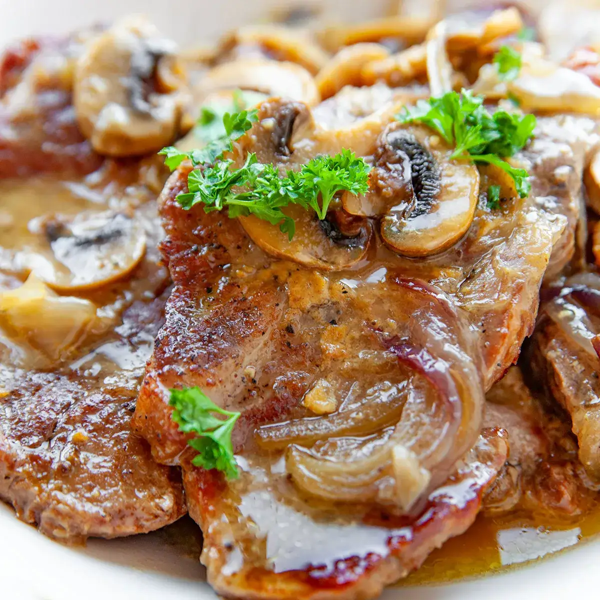 Zdjęcie Jak przyrządzić karczek w piekarniku – proste przepisy na pyszne danie