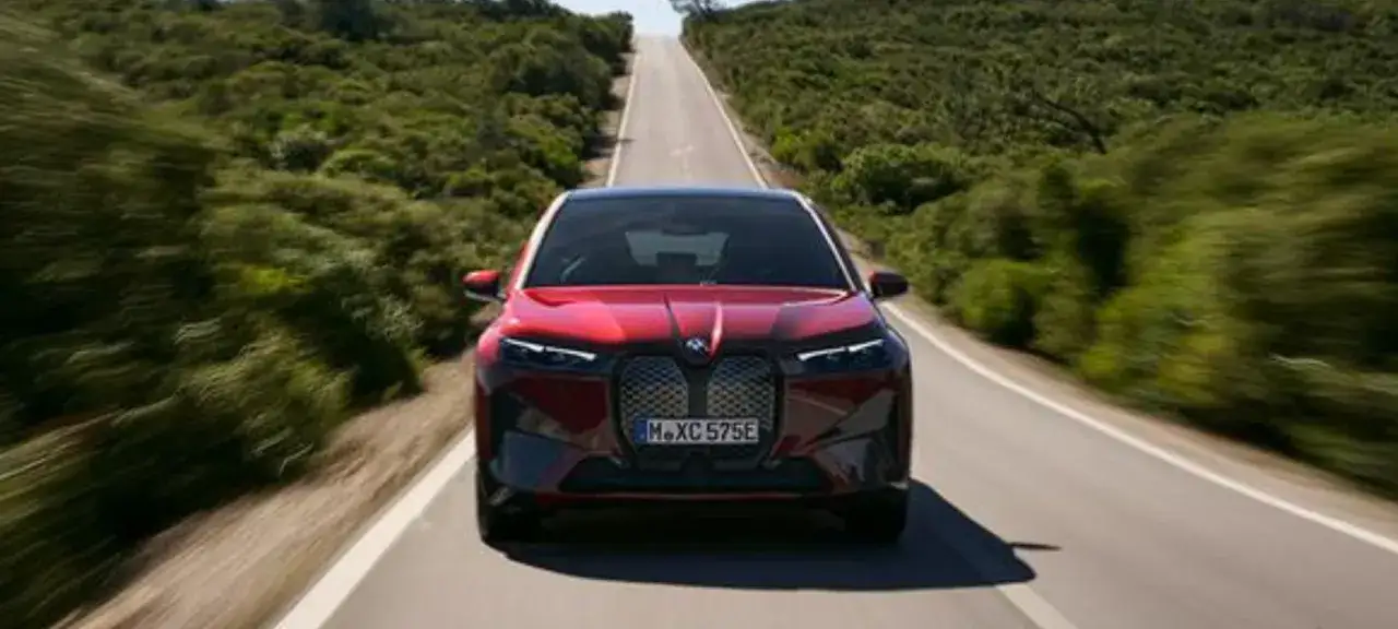 Zdjęcie BMW Concept: Innowacyjne Wizje Przyszłości Motoryzacji