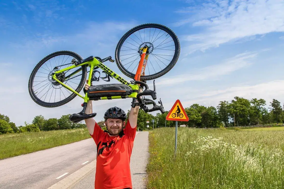 Zdjęcie Ile czasu zajmuje przejazd 6 km rowerem? Sprawdź, co wpływa na czas.