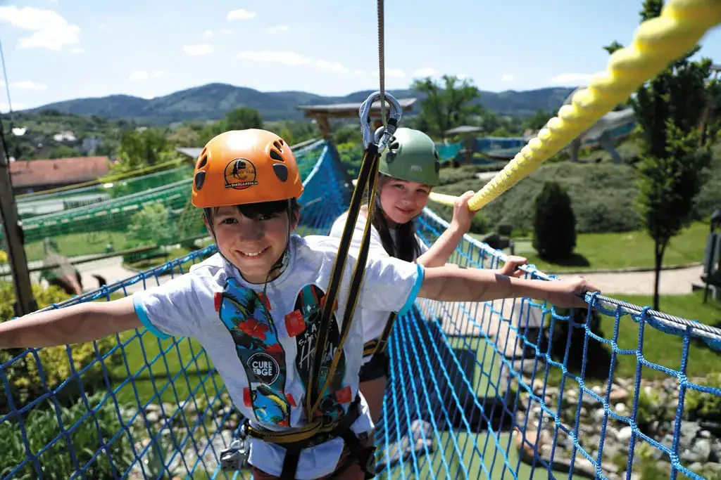 Zdjęcie Niezapomniane atrakcje w Dinolandii, które musisz zobaczyć