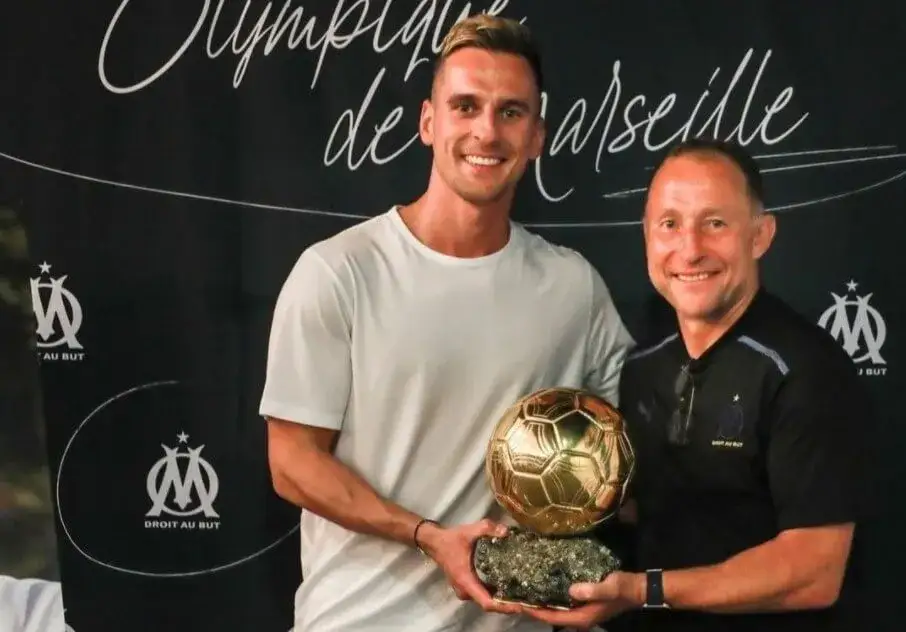 Zdjęcie Arkadiusz Milik wiek - ile lat ma znany piłkarz? Sprawdź teraz!