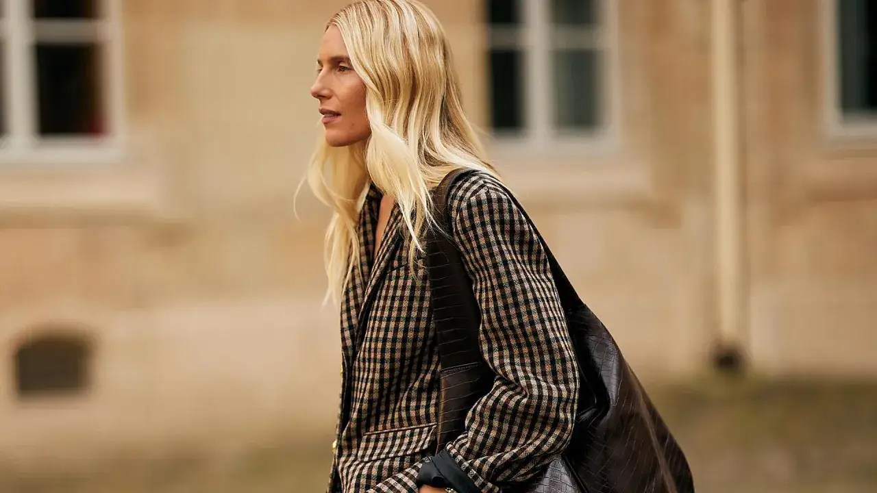 Zdjęcie Falda midi de tablas: la guía definitiva para combinarla y acertar