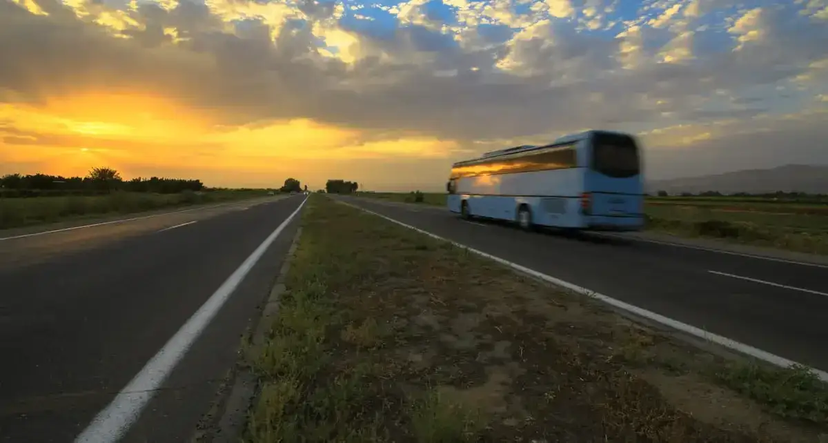 Zdjęcie Ile się jedzie autokarem do Grecji? Sprawdź, co może cię zaskoczyć