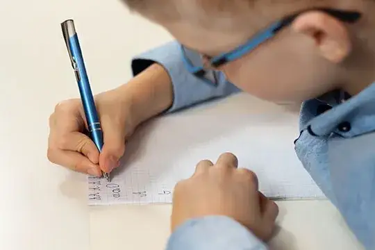 Zdjęcie Co daje orzeczenie o dysleksji? Kluczowe korzyści dla uczni&oacute;w