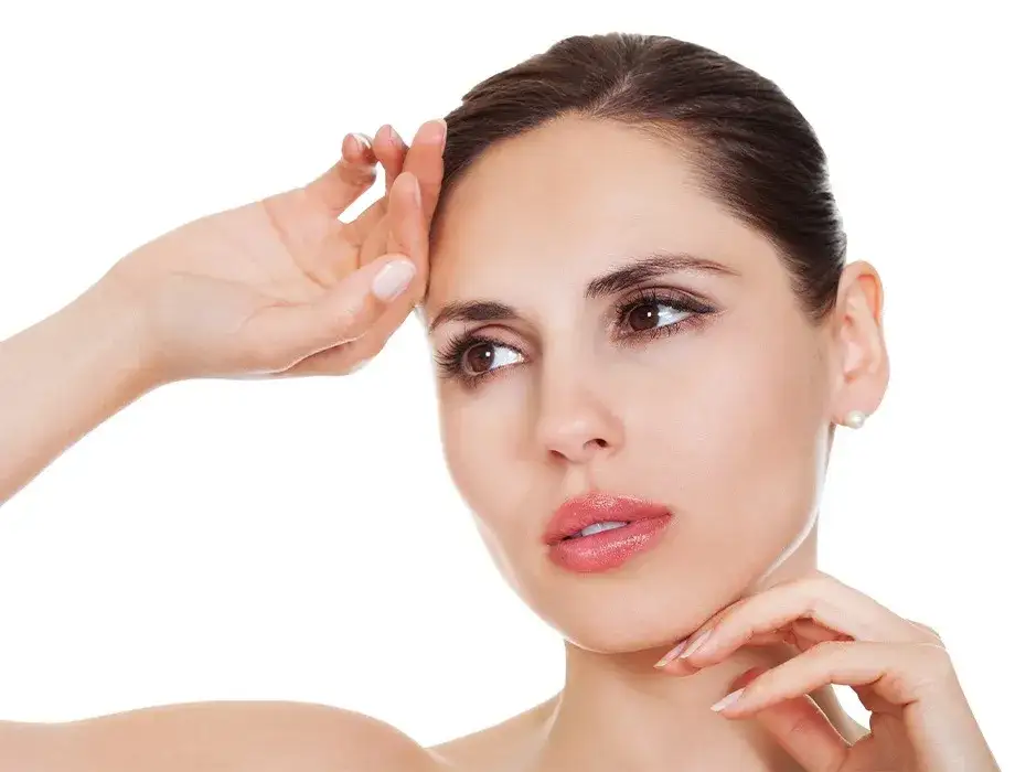 Zdjęcie Dlaczego boli głowa po botoksie? Oto przyczyny i rozwiązania