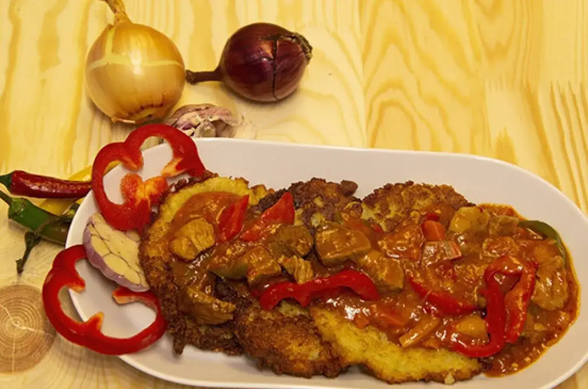 Zdjęcie Jak zrobić gulasz do placka po węgiersku, który zachwyci gości