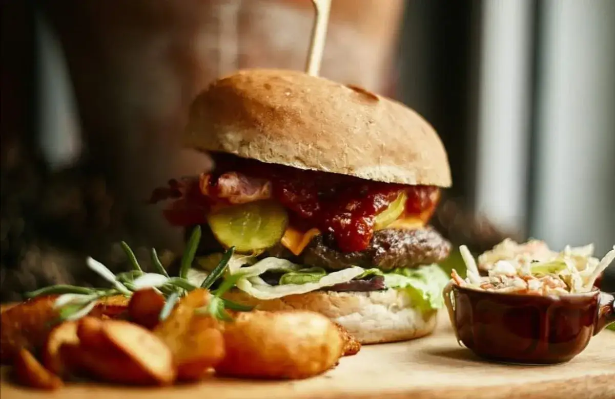 Zdjęcie Gdzie zjeść w Żyrardowie? Odkryj smaki, które Cię zaskoczą