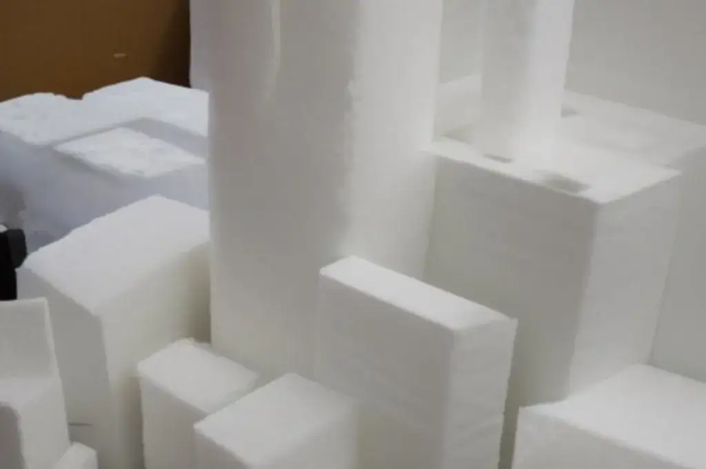 Zdjęcie Czy zwykła pianka można kleić styropian? Oto, co musisz wiedzieć