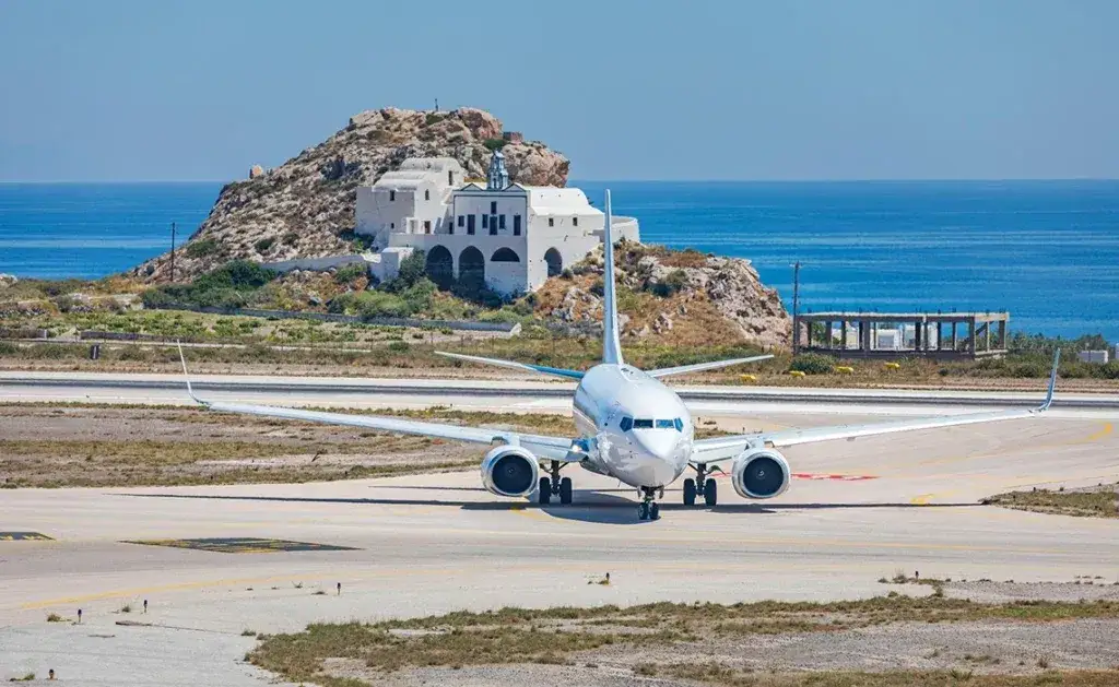 Zdjęcie Ile trwa lot do Aten: sprawdzona informacja o czasie przelotu z Polski