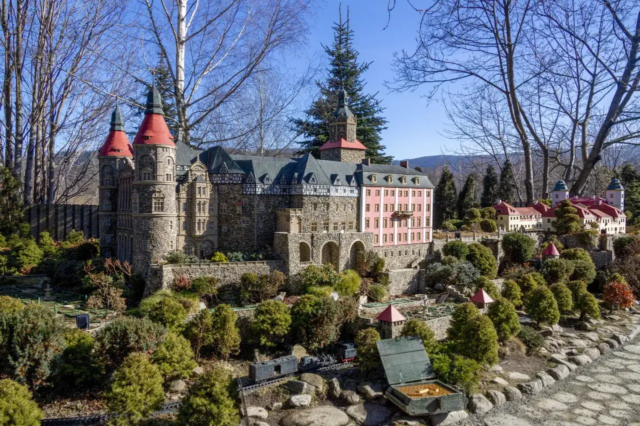 Zdjęcie Park Miniatur Dolnego Śląska - Odkryj niezwykłe atrakcje i detale