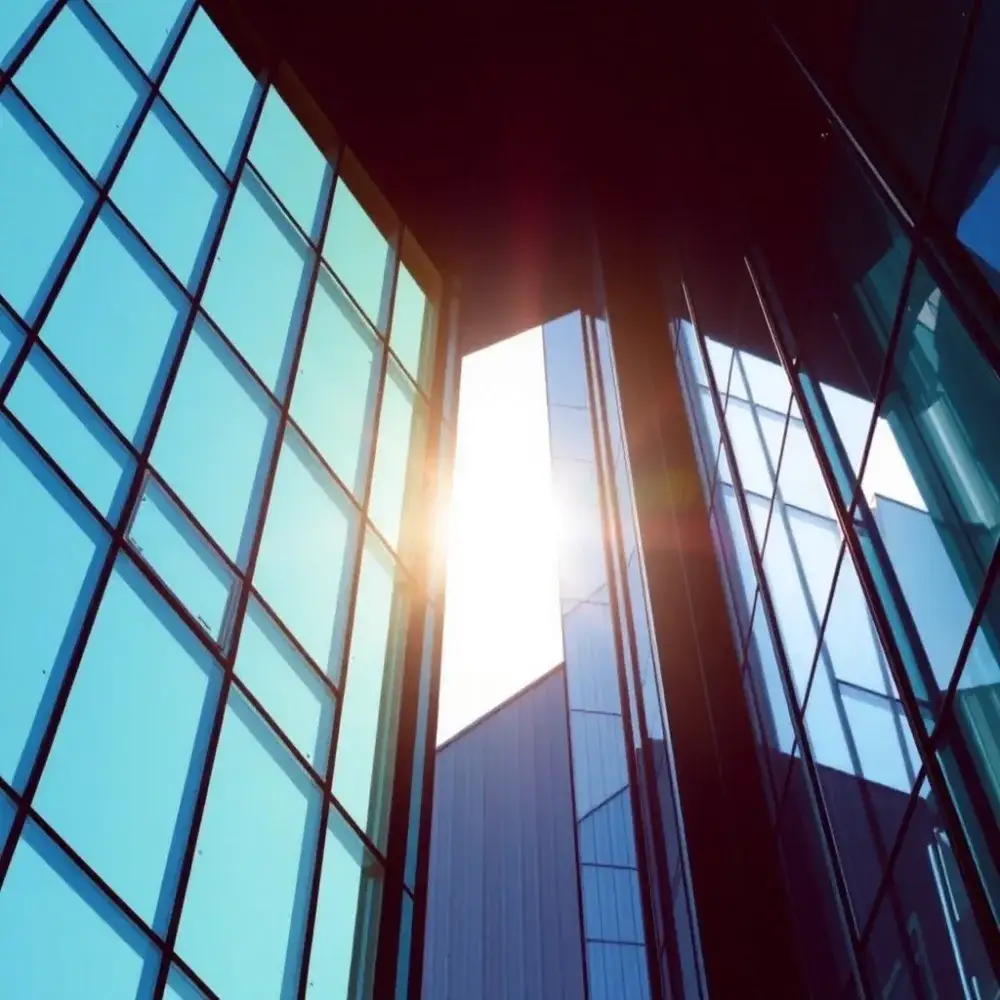 Zdjęcie Ile zarobki mycie okien na wysokości? Fakty, które musisz znać