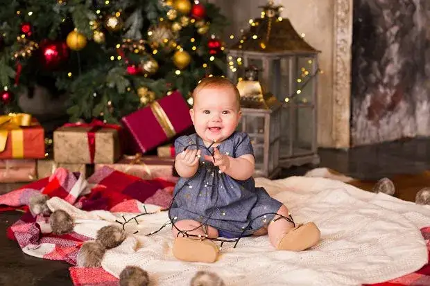 Zdjęcie Stylizacje świąteczne dzieci: eleganckie i wygodne pomysły na święta