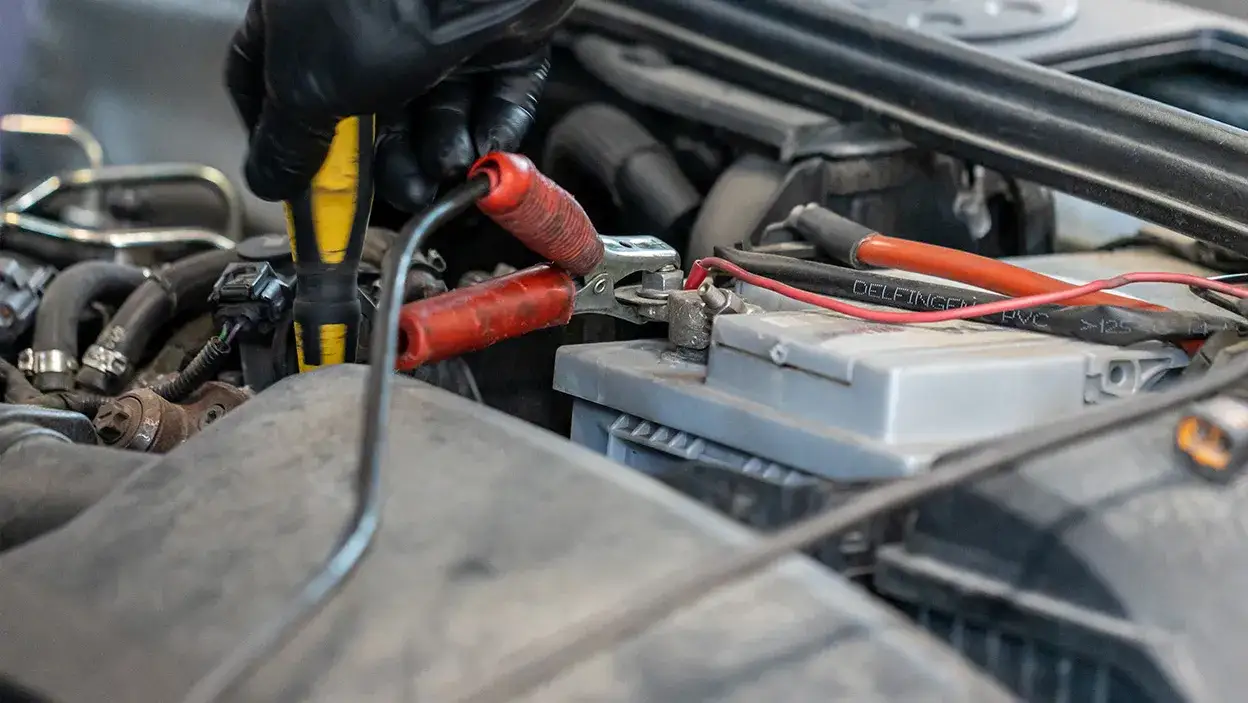 Zdjęcie Jak odpalić diesla bez rozrusznika – proste metody i porady