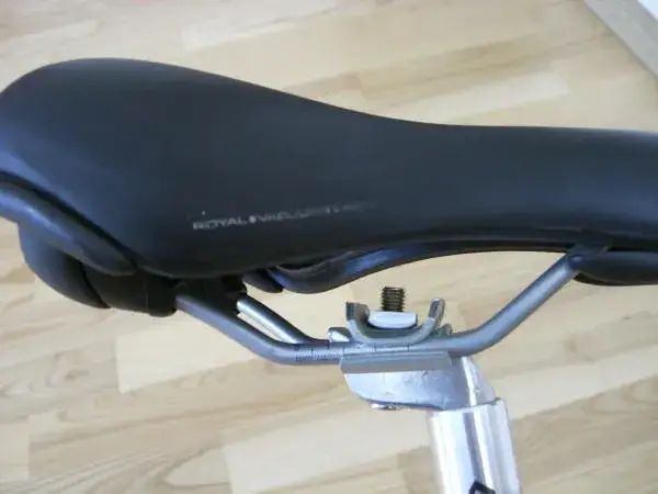 Zdjęcie Jak zamontować siodełko w rowerze: kompletna instrukcja montażu krok po kroku