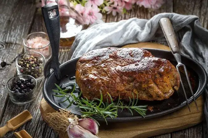 Zdjęcie Co to jest schab karkowy i jak wykorzystać go w kuchni?