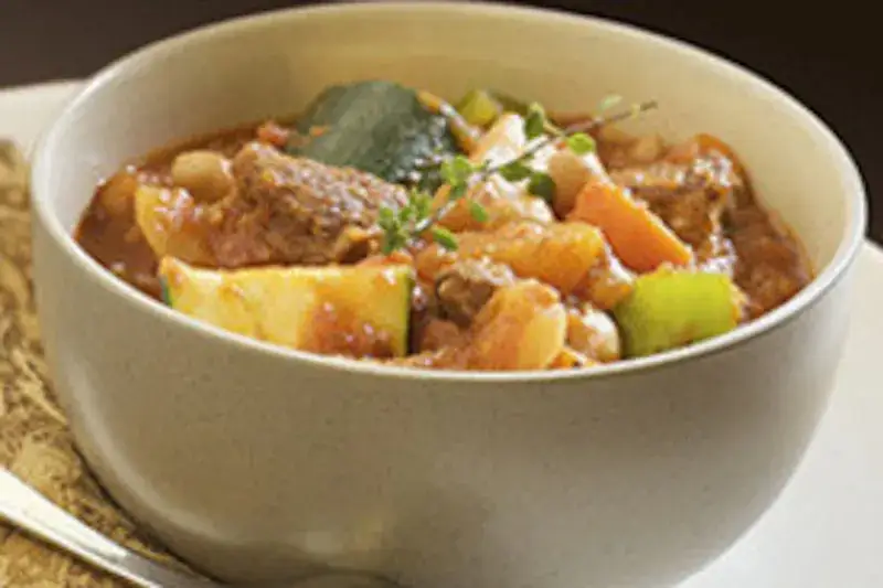 Zdjęcie Gulasz z jagnięciny jak zrobić – prosty przepis na pyszne danie