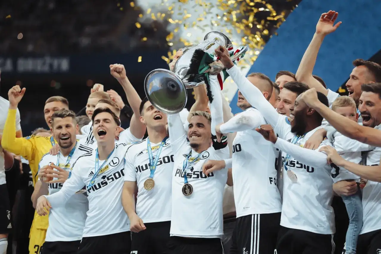 Zdjęcie Pogoń Szczecin Legia Warszawa statystyki – zaskakujące fakty i analizy