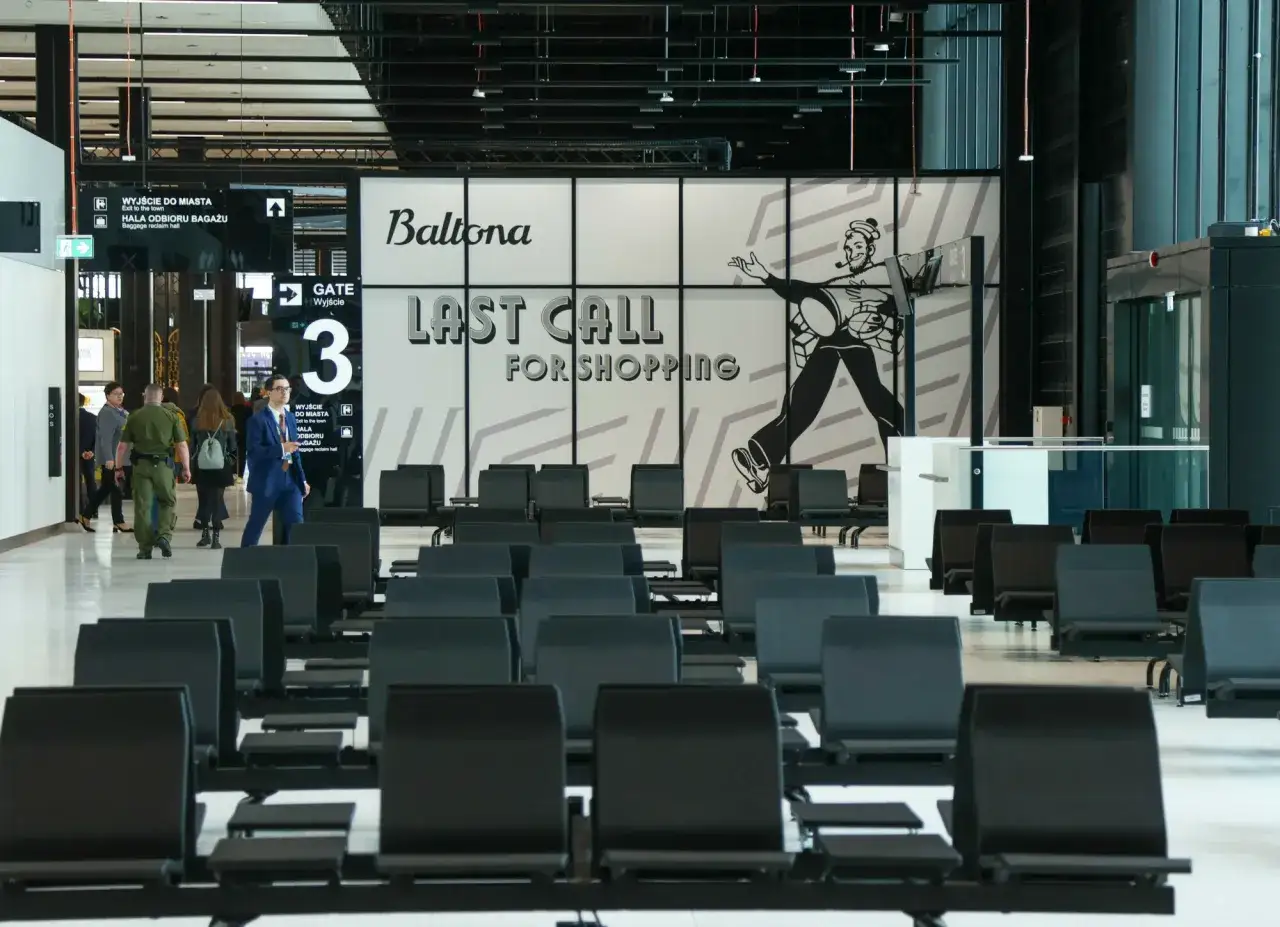 Zdjęcie Ile kosztowało lotnisko w Radomiu? Zaskakujące wydatki i źródła finansowania