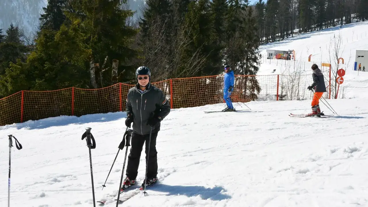 Zdjęcie Wyciągi narciarskie w Bieszczadach – idealne miejsca dla rodzin i początkujących