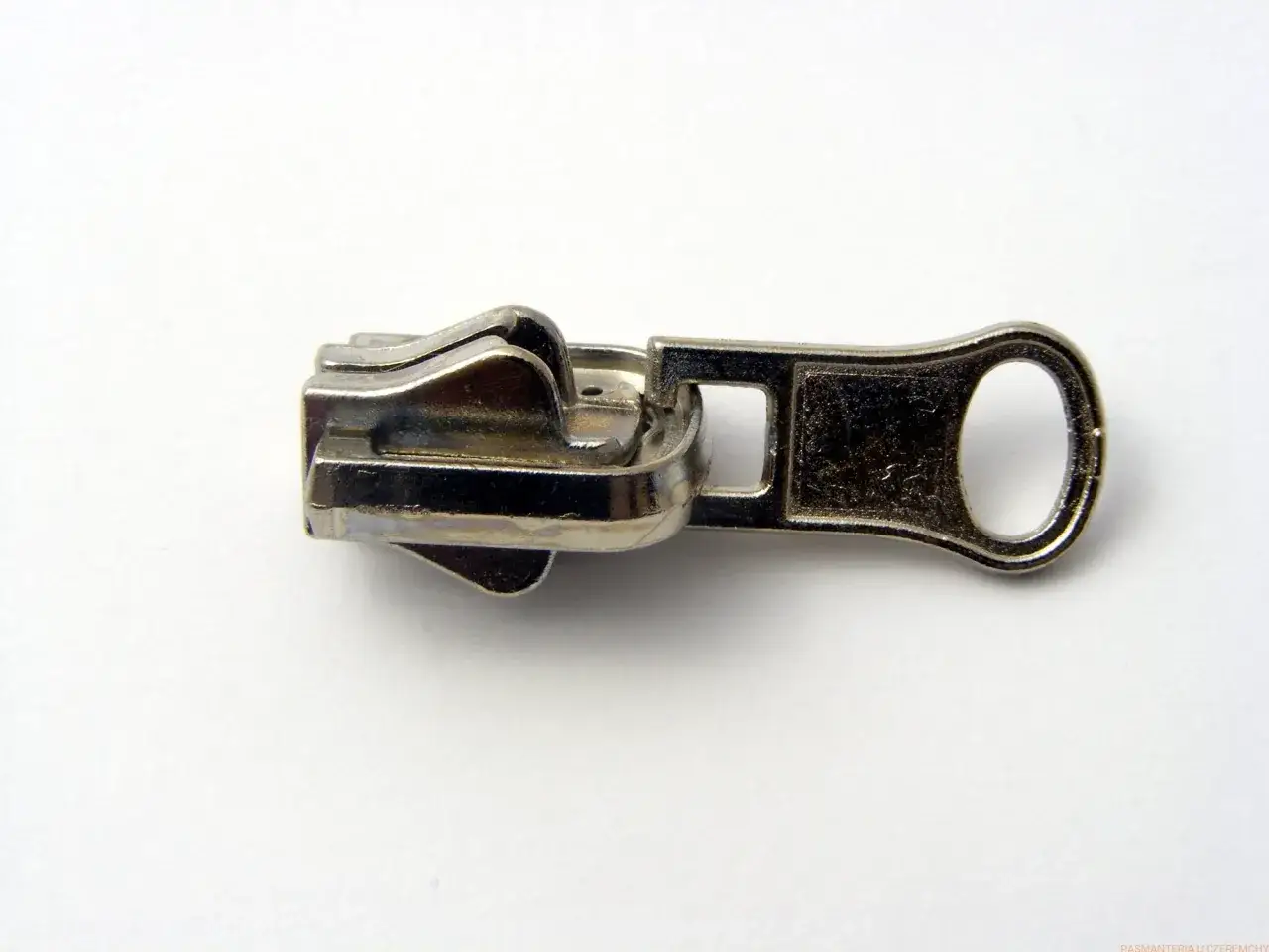 Zdjęcie Suwak obrotowy: czym jest i jak działa ten element sterujący?