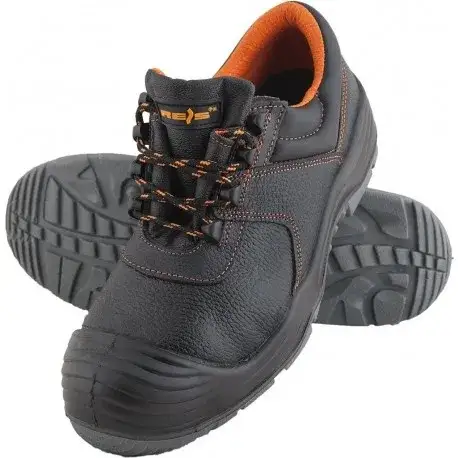 Zdjęcie Jak wybrać najlepsze buty robocze na budowę? Bezpieczeństwo i wygoda w pracy