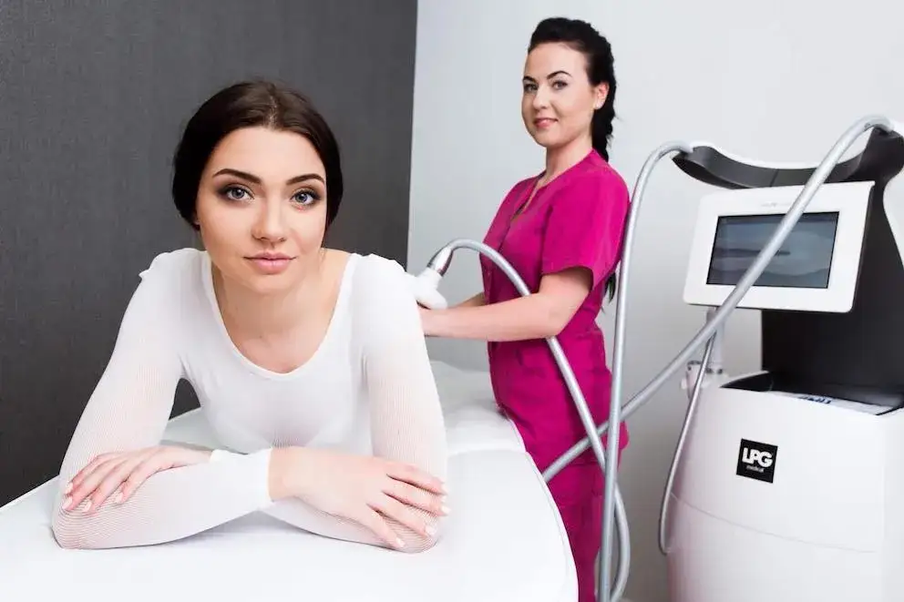 Zdjęcie Bańka chińska czy endermologia – która metoda naprawdę działa lepiej?