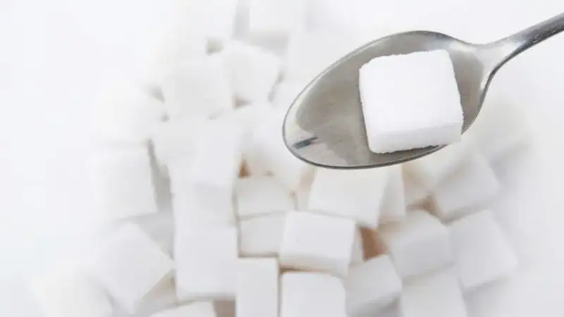 Zdjęcie Poids d'un morceau de sucre : 5,95g ou 7,95g ? D&eacute;couvrez !