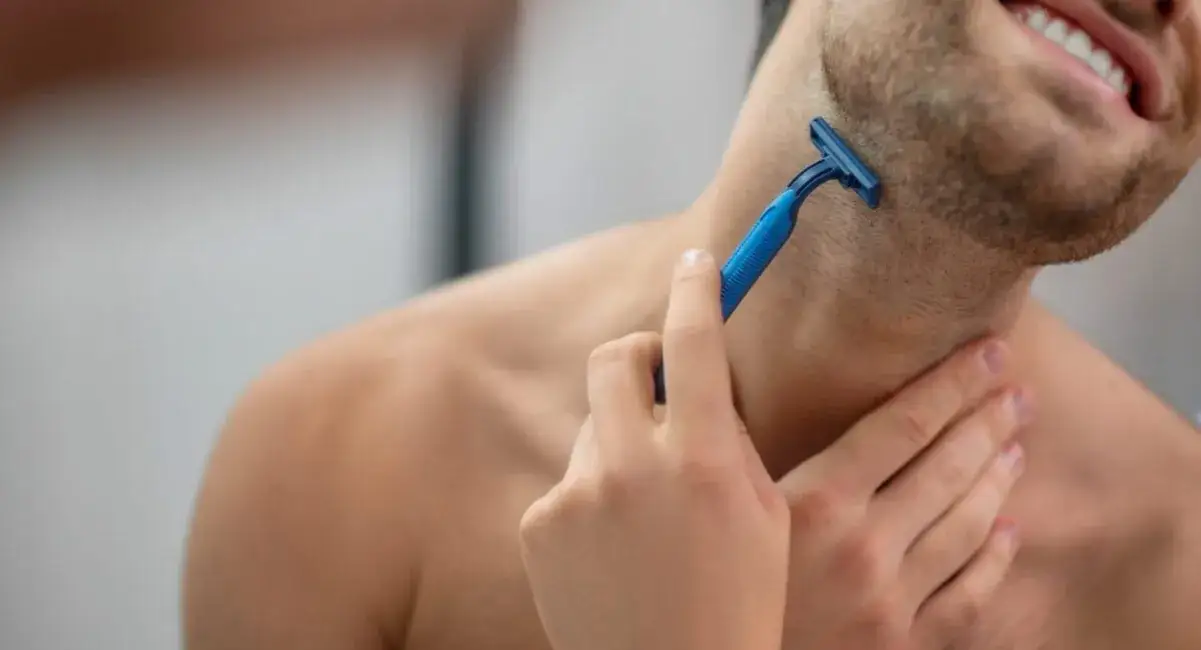 Zdjęcie Jak prawidłowo golić zarost i uniknąć podrażnień skóry podczas golenia