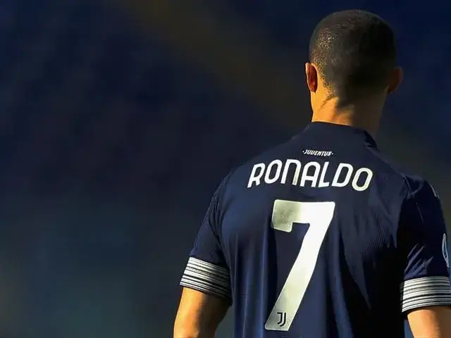 Zdjęcie Ile zarabia piłkarz nożny? Zaskakujące różnice w wynagrodzeniach