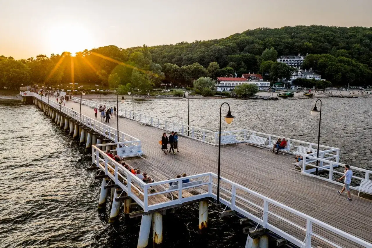 Zdjęcie Romantyczne atrakcje dla par w Gdyni – niezapomniane chwile nad morzem
